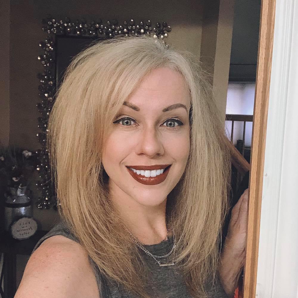 Meet your Posher, Denise